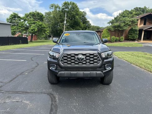 Used 2020 Toyota Tacoma SR image 8