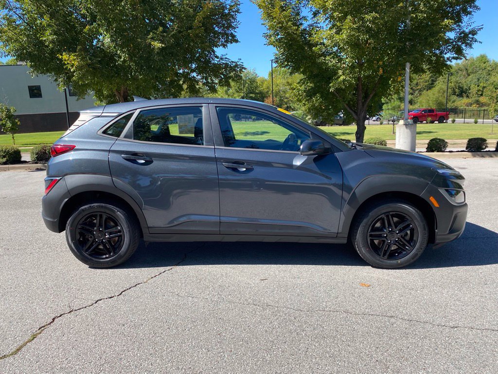 Used 2022 Hyundai Kona SE AWD/4WD image 9