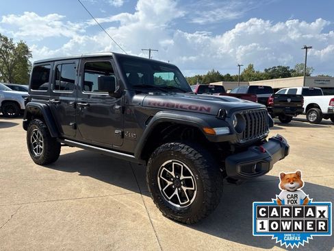 Certified 2025 Jeep Wrangler Unlimited Rubicon AWD/4WD image 3