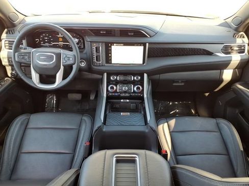 Used 2024 GMC Yukon Denali AWD/4WD image 4