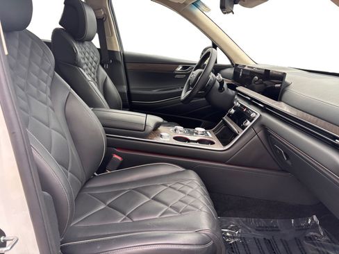 Used 2025 Genesis GV80 3.5T Prestige image 15