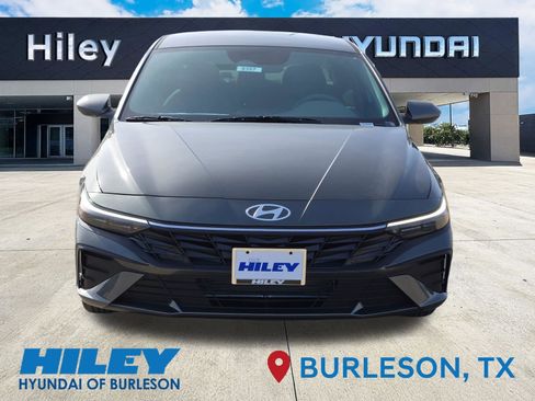 New 2026 Hyundai Elantra SE FWD image 6