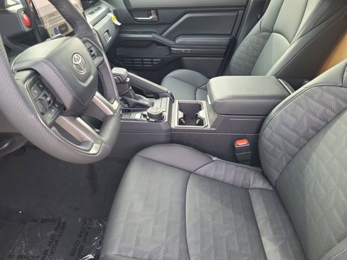 New 2026 Toyota Tacoma TRD Off-Road w/ TRD Off Road Premium Package AWD/4WD image 9