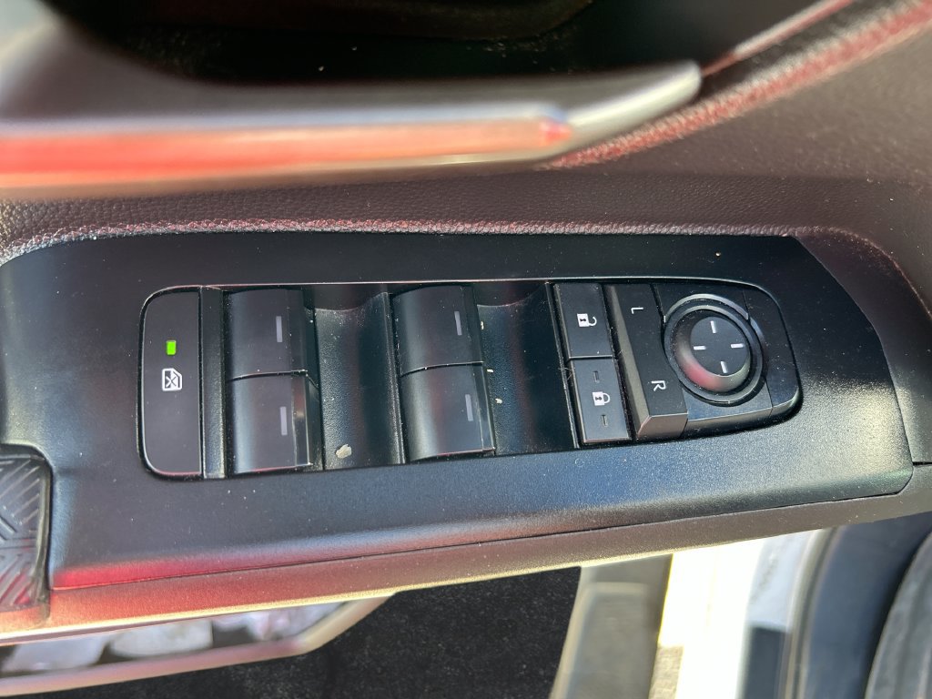 Used 2025 Toyota Tacoma TRD Sport AWD/4WD image 13