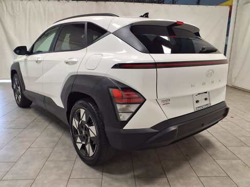Used 2025 Hyundai Kona SEL FWD image 7