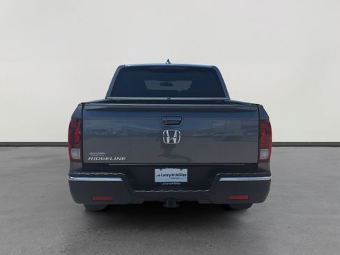 Used 2017 Honda Ridgeline RTL-T image 4