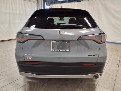 Used 2024 Honda HR-V Sport image 8