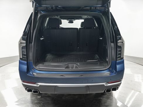 Used 2026 Chevrolet Suburban High Country w/ Sun And Tow Package AWD/4WD image 6
