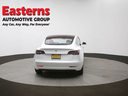 Used 2019 Tesla Model 3 Standard Range image 34