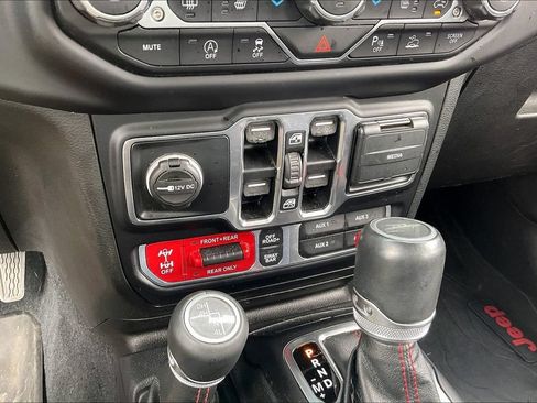 Used 2020 Jeep Gladiator Rubicon AWD/4WD image 16