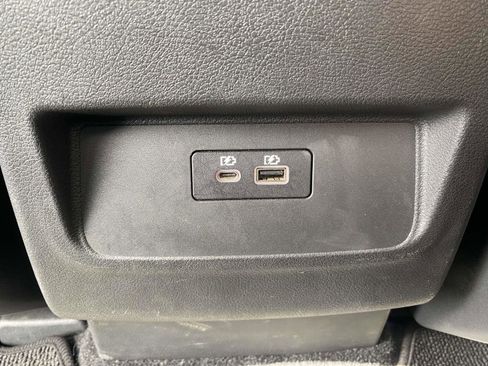 Used 2024 Nissan Frontier SV image 13