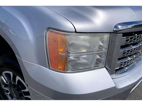 Used 2012 GMC Sierra 2500 SLE w/ SLE Preferred Package AWD/4WD image 28