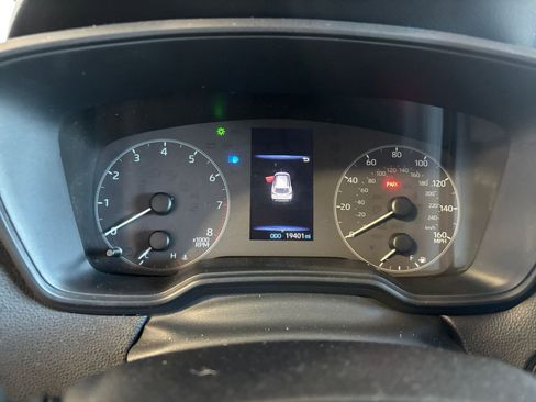 Used 2025 Toyota Corolla Cross LE image 39