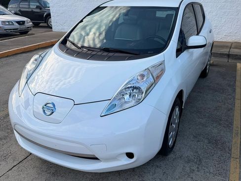 Used 2015 Nissan Leaf S w/ Charge Package FWD image 1
