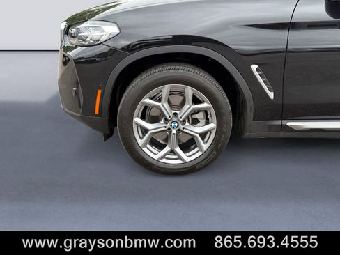 Used 2025 BMW X4 xDrive30i AWD/4WD image 9