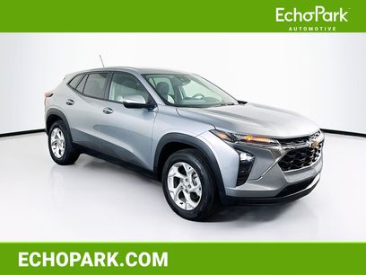 Used 2025 Chevrolet Trax LS w/ LS Convenience Package