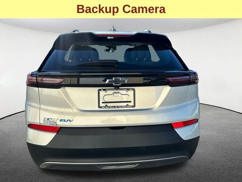 Used 2022 Chevrolet Bolt EUV LT w/ Convenience Package image 12