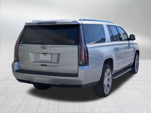 Used 2019 Cadillac Escalade ESV Luxury image 5