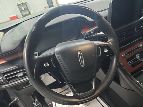 Used 2022 Lincoln Aviator Reserve w/ Elements Package Plus AWD/4WD image 19