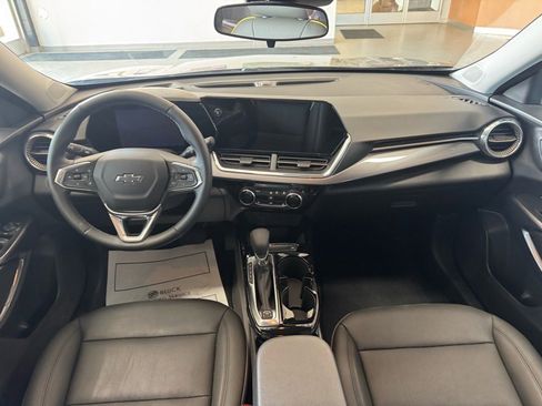 Used 2025 Chevrolet Trax ACTIV w/ Driver Confidence Package image 14