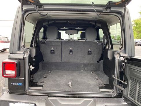 Used 2024 Jeep Wrangler Unlimited AWD/4WD image 32