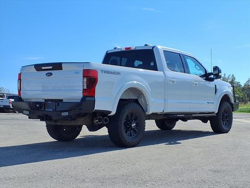 Used 2022 Ford F250 Lariat w/ Tremor Off-Road Package image 4