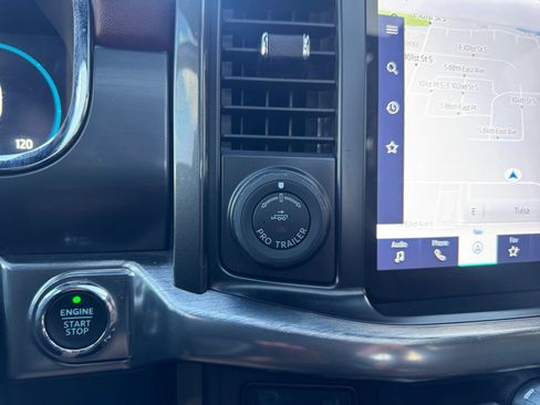 Used 2021 Ford F150 Lariat w/ Equipment Group 502A High image 28