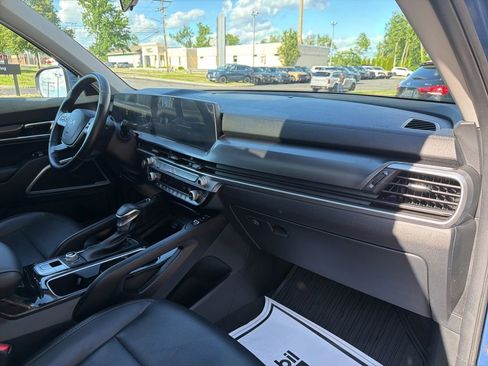 Certified 2023 Kia Telluride S w/ S Sunroof Package AWD/4WD image 12