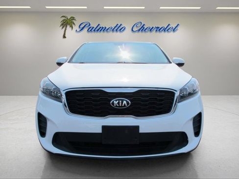 Used 2020 Kia Sorento LX FWD image 9
