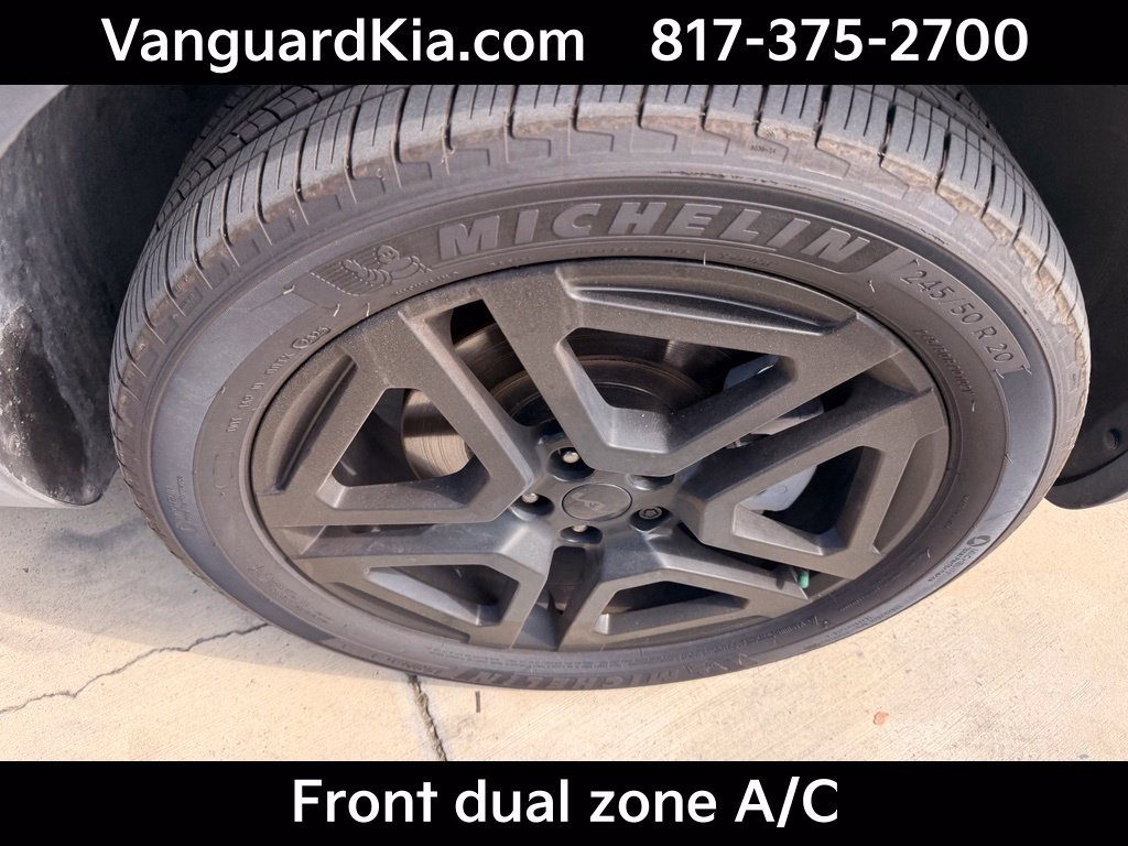 Certified 2025 Kia Telluride SX Prestige X-Line AWD/4WD image 11