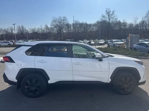 Used 2019 Toyota RAV4 LE w/ All Weather Liner Package image 7