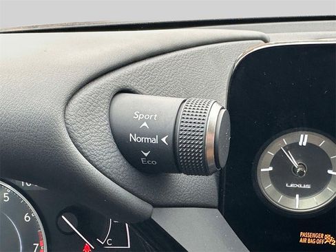 Certified 2023 Lexus ES 350 w/ Premium Package image 32