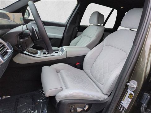 Used 2025 BMW X5 xDrive40i w/ Climate Comfort Package AWD/4WD image 17