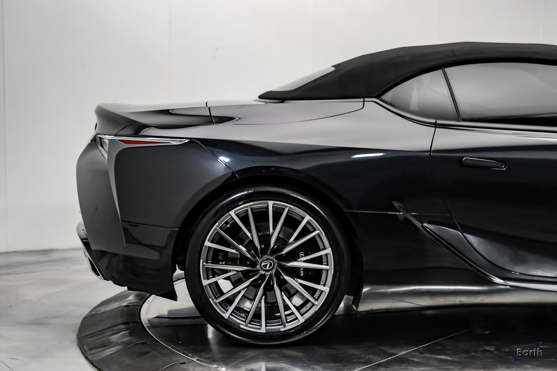 Used 2024 Lexus LC 500 Convertible w/ Touring Package RWD image 21