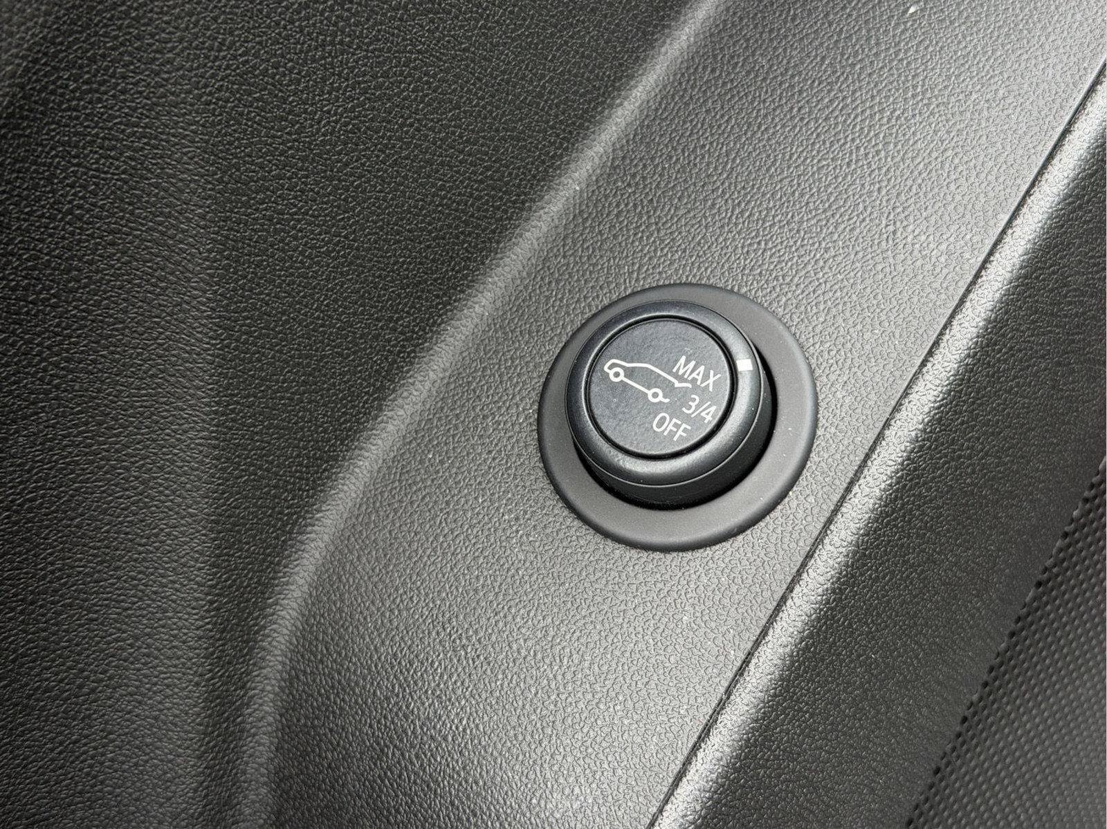 Used 2024 Chevrolet Equinox LT AWD/4WD image 38