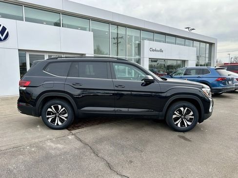 New 2026 Volkswagen Atlas SE image 8