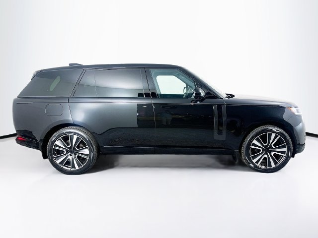 New 2026 Land Rover Range Rover Long Wheelbase SE AWD/4WD image 4