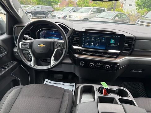Used 2024 Chevrolet Silverado 1500 LT AWD/4WD image 51