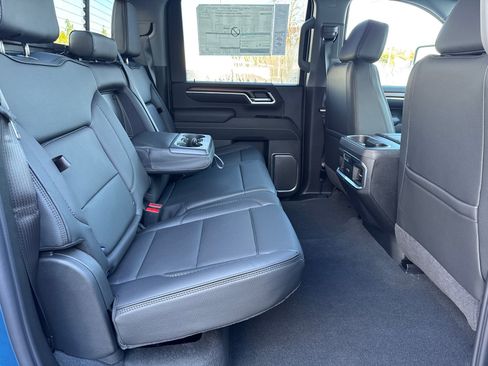 New 2026 GMC Sierra 2500 Denali w/ Denali Reserve Package image 17