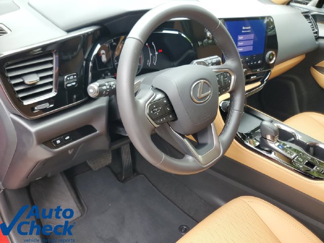 Used 2024 Lexus NX 250 FWD w/ Towing Package (2000 Lbs) image 19