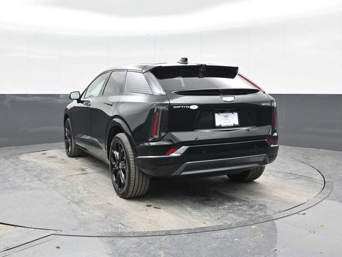 New 2025 Cadillac Optiq Sport 2 w/ LPO, ONYX Package image 2