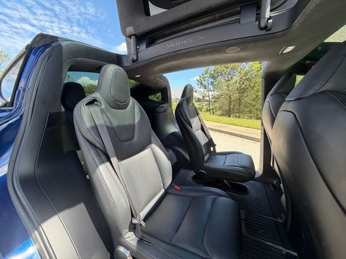 Used 2023 Tesla Model X image 35