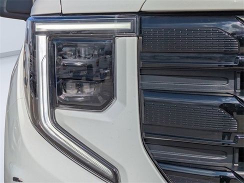 Used 2024 GMC Sierra 1500 Elevation image 9