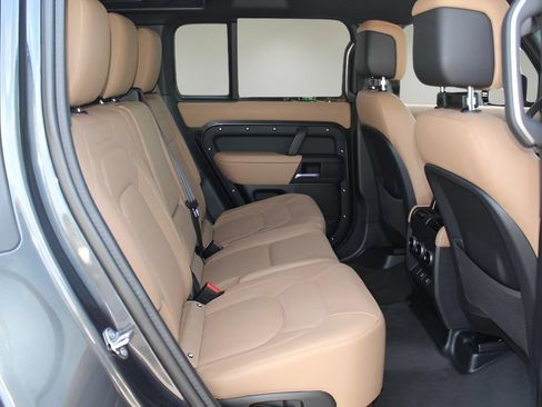 New 2025 Land Rover Defender 110 S AWD/4WD image 16