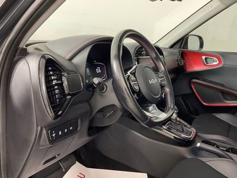 Used 2023 Kia Soul GT-Line image 10