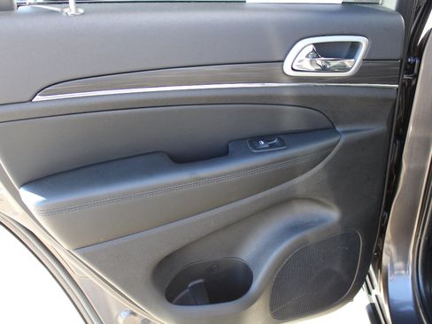 Certified 2021 Jeep Grand Cherokee Limited w/ Luxury Group II image 30