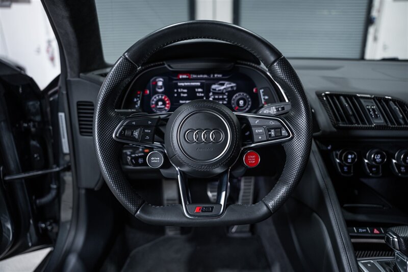 Used 2018 Audi R8 V10 RWD image 19