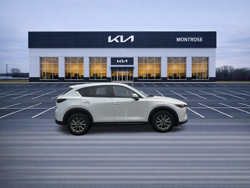 Used 2023 MAZDA CX-5 AWD 2.5 S w/ Select Package image 4
