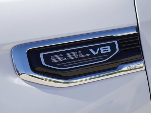 Used 2025 GMC Sierra 1500 SLT AWD/4WD image 3