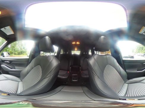 Used 2025 Toyota Highlander XSE AWD/4WD image 46